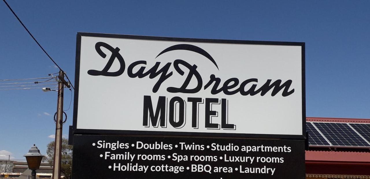 Daydream Motel And Apartments Broken Hill Kültér fotó